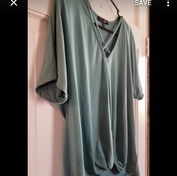 Green Envelope Top V-neck knotted front - Picture 2 of 3